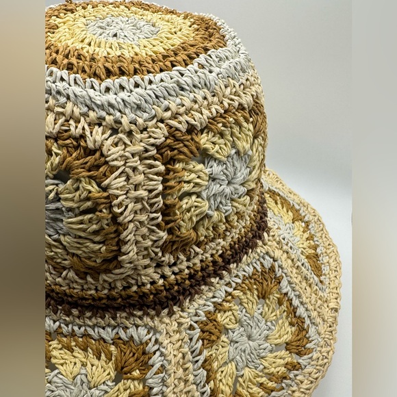 Steve Madden Crochet Hat in Beige and Brown - Picture 3 of 4
